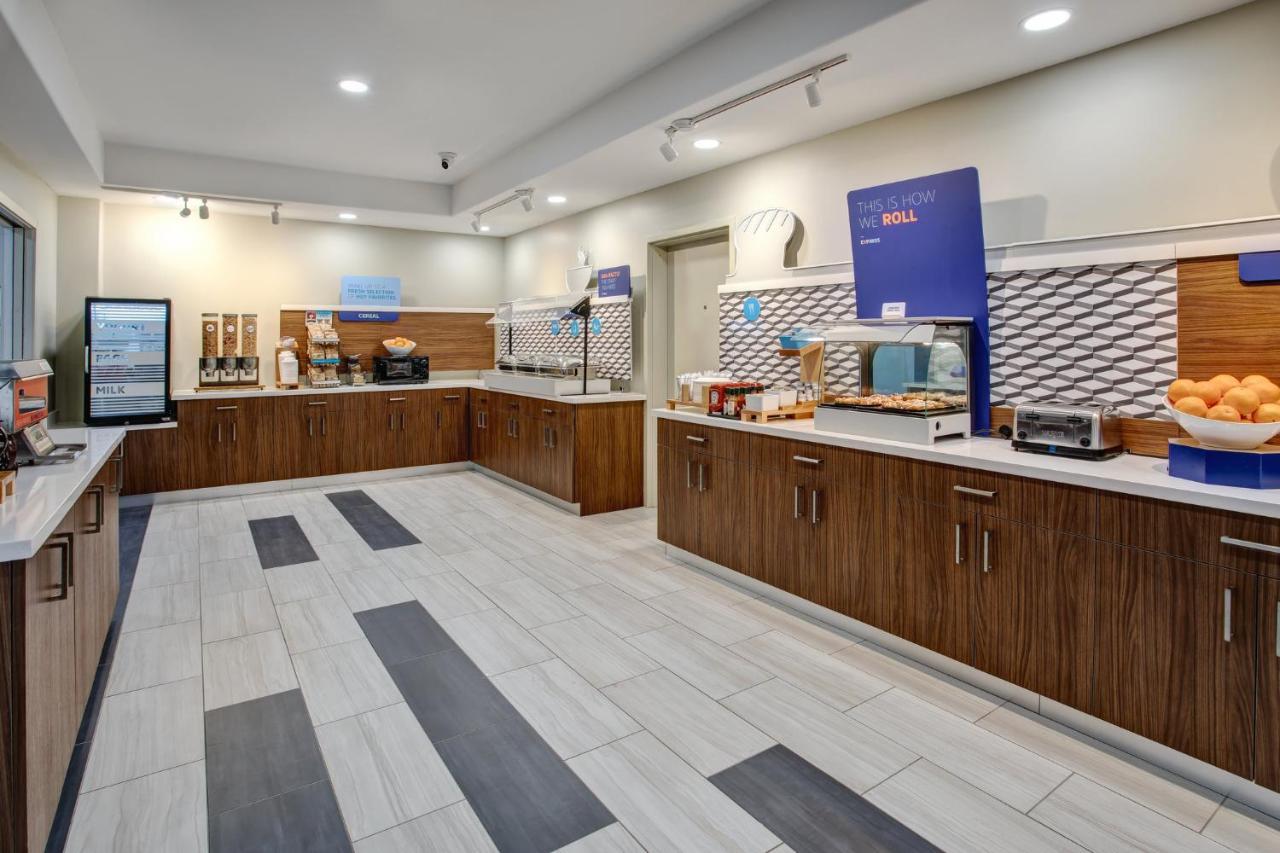 Holiday Inn Express Hotel And Suites Katy By Ihg Εξωτερικό φωτογραφία